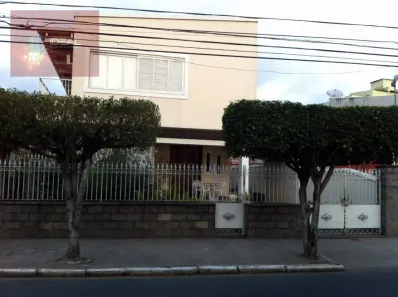 Casa com 4 Quartos para alugar, 360m² no Parque Turf Club, Campos dos Goytacazes