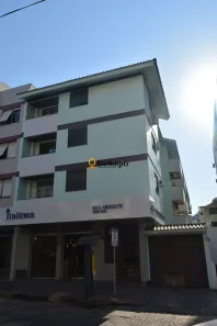 Apartamento com 2 Quartos para alugar, 80m² no Centro, Santa Maria