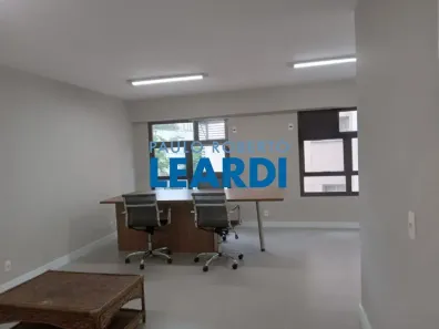 Sala Comercial para alugar, 32m² no Vila Nova Conceição, São Paulo