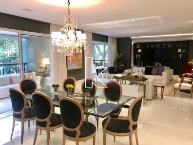 Apartamento com 3 Quartos para alugar, 230m² no Moema, São Paulo