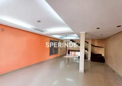Casa com 3 Quartos para alugar, 221m² no Cavalhada, Porto Alegre