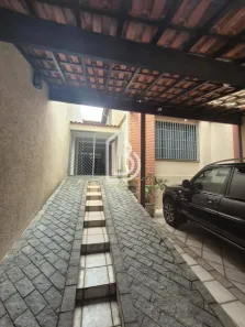 Sobrado com 3 Quartos à venda, 211m² no Parque Jaçatuba, Santo André