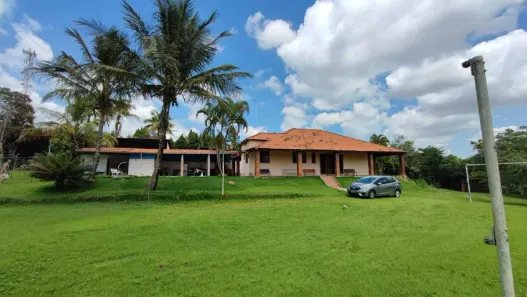 Fazenda/Sítio com 3 Quartos à venda, 260m² no Chácara dos Pinhais, Boituva