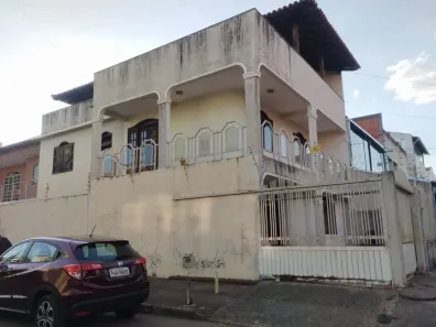 Sobrado com 4 Quartos à venda, 300m² no Riacho Fundo I, Brasília