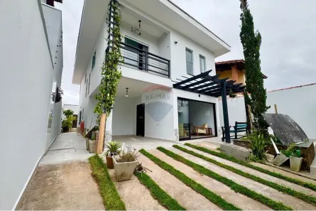 Casa com 5 Quartos para alugar, 200m² no Parque Balneario Oasis, Peruíbe