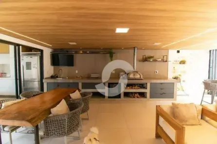 Casa com 3 Quartos à venda, 300m² no Itaipu, Niterói