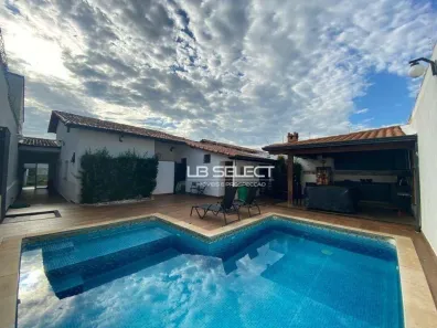 Casa com 3 Quartos à venda, 240m² no Cidade Jardim, Uberlândia