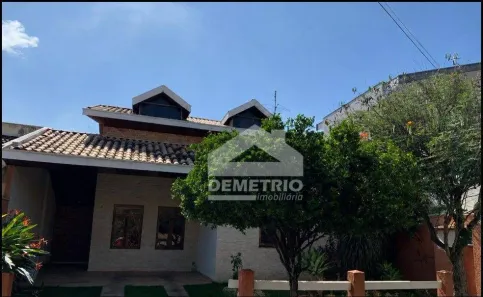 Casa com 4 Quartos para alugar, 460m² no Vila das Jabuticabeiras, Taubaté