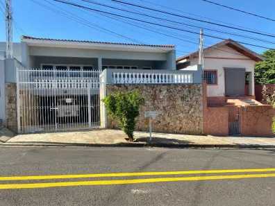 Sobrado com 4 Quartos à venda, 300m² no Betel, Marília