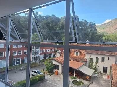 Sala Comercial para alugar, 30m² no Quarteirão Brasileiro, Petrópolis