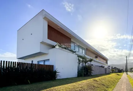 Casa de Condomínio com 5 Quartos à venda, 380m² no Areias Da Palhocinha, Garopaba
