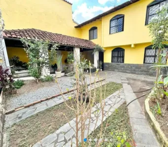 Casa com 3 Quartos à venda, 140m² no Serrano, Belo Horizonte