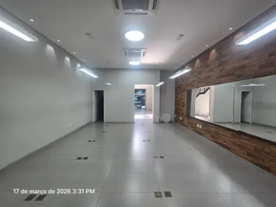 Prédio Comercial para alugar, 237m² no Vila Rezende, Piracicaba