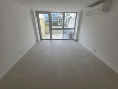 Sala Comercial para alugar, 26m² no Barra Olímpica, Rio de Janeiro