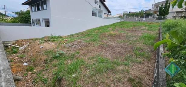 Lote/Terreno à venda, 360m² no Madri, Palhoça