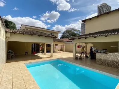 Sobrado com 5 Quartos à venda, 290m² no Setor Marista, Goiânia