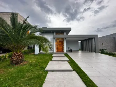 Casa com 3 Quartos para alugar, 210m² no , Torres