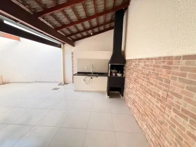 Casa com 3 Quartos à venda, 130m² no Setor Três Marias, Goiânia