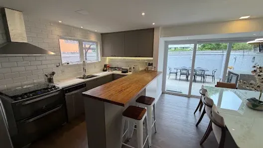 Casa de Condomínio com 3 Quartos à venda, 92m² no Camboinhas, Niterói
