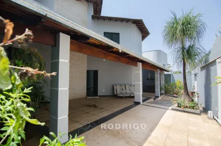 Casa com 4 Quartos à venda, 280m² no Ibituruna, Montes Claros