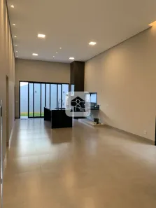 Casa com 3 Quartos à venda, 300m² no Novo Mundo, Uberlândia
