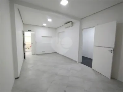 com 2 Quartos para alugar, 120m² no Água Branca, São Paulo
