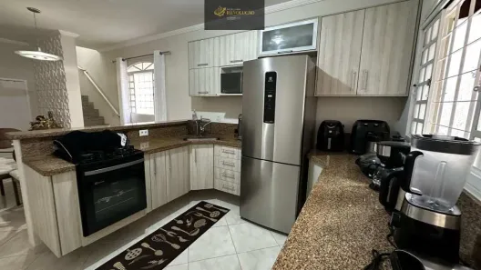 Sobrado com 3 Quartos à venda, 200m² no Esplanada Santa Terezinha, Taubaté