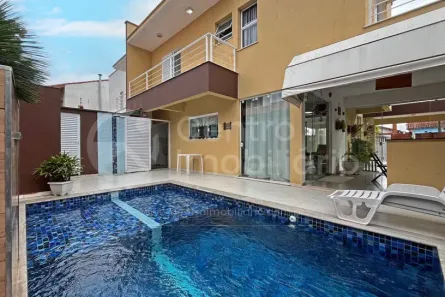 Casa com 4 Quartos à venda, 197m² no Jardim Imperador, Peruíbe