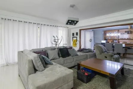 Sobrado com 3 Quartos à venda, 600m² no Vila Albertina, São Paulo