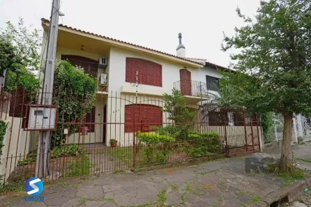 Casa com 5 Quartos à venda, 250m² no Partenon, Porto Alegre