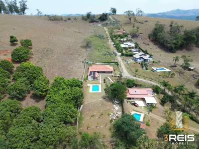 Fazenda/Sítio com 3 Quartos à venda, 2243m² no Santa Rosa, Socorro