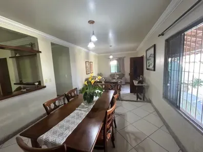Casa com 3 Quartos à venda, 314m² no Mirante da Lagoa, Macaé