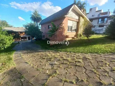 Casa com 3 Quartos à venda, 350m² no Vila Assunção, Porto Alegre