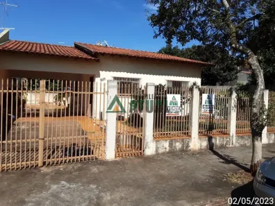 Casa com 2 Quartos à venda, 91m² no Jardim Pérola, Londrina