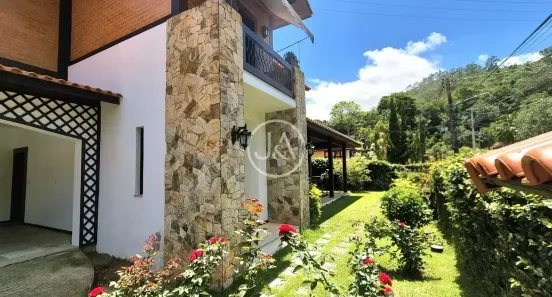 Casa com 5 Quartos à venda, 416m² no Carangola, Petrópolis