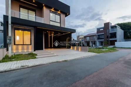 Casa de Condomínio com 3 Quartos à venda, 198m² no Umbará, Curitiba