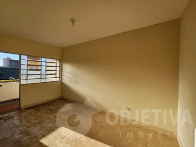 Apartamento com 3 Quartos para alugar, 100m² no Centro, Uberlândia