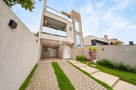Casa com 3 Quartos para alugar, 143m² no Tingui, Curitiba