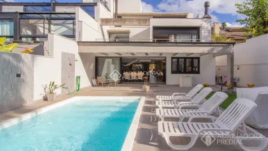 Casa com 3 Quartos à venda, 320m² no Vila Assunção, Porto Alegre