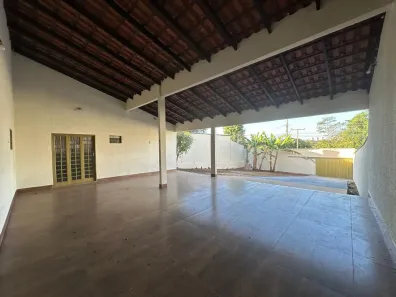 Casa com 2 Quartos à venda, 177m² no Setor Urias Magalhães, Goiânia