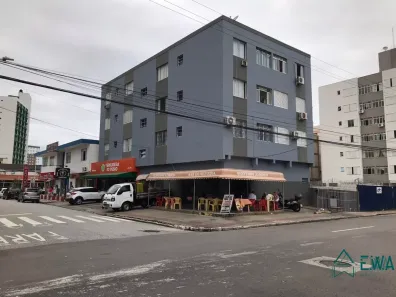 Apartamento com 2 Quartos para alugar, 65m² no Kobrasol, São José