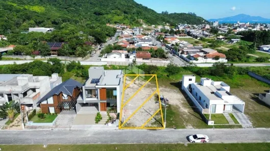 Lote/Terreno à venda, 725m² no Sertãozinho, Bombinhas