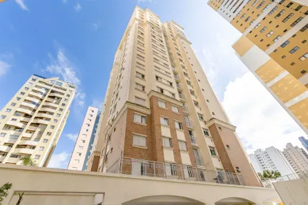 Apartamento com 2 Quartos para alugar, 51m² no Água Verde, Curitiba