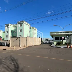 Apartamento com 2 Quartos para alugar, 43m² no Parque Tarumã, Maringá