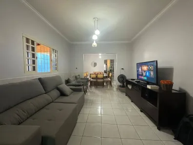 Casa com 3 Quartos à venda, 258m² no Goiânia 2, Goiânia
