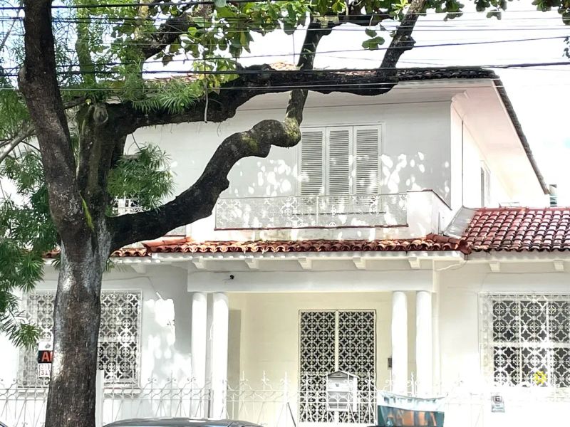 Casa com 6 quartos — Barro Preto, Belo Horizonte