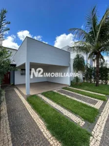 Casa de Condomínio com 3 Quartos à venda, 167m² no Jardim Holanda, Uberlândia