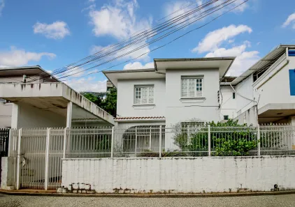 Casa com 11 Quartos à venda, 334m² no Centro, Juiz de Fora
