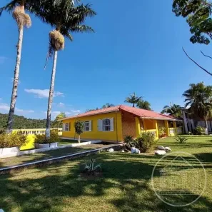 Fazenda/Sítio com 3 Quartos à venda, 630m² no Centro, Embu-Guaçu