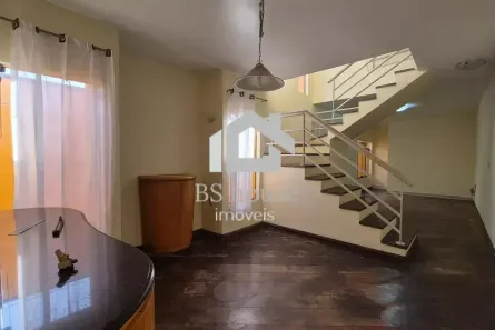 Sobrado com 3 Quartos à venda, 180m² no Vila Scarpelli, Santo André